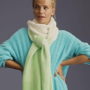 Anthropologie lightweight Cozy Knit Scarf in Cream and green new without tags
